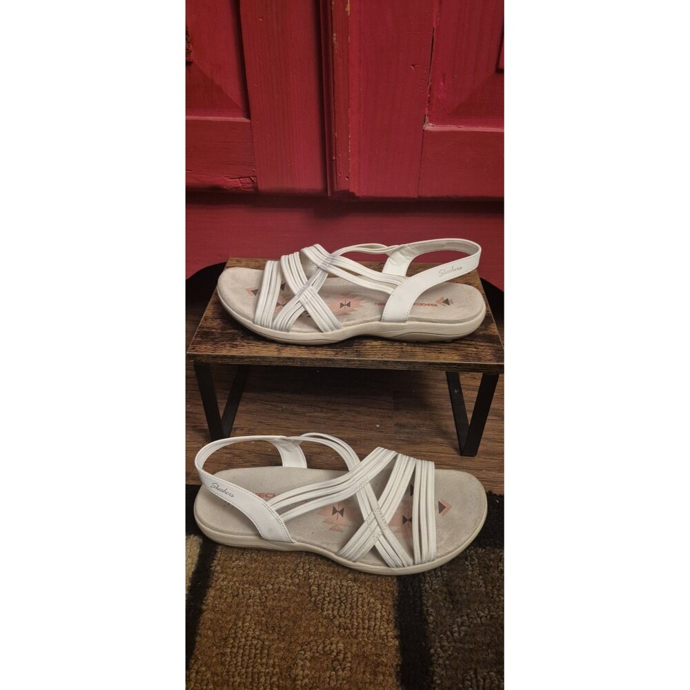 Skechers Size 9 Reggae Slim Simply Stretch Sandals White Strappy Comfort EUC